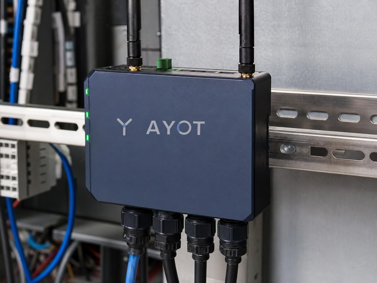 Gateway AYOT instalado em painel elétrico recebendo os dados dos sensores